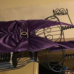 Windsor cocktail dress very flattering ruched & deep dip back previously loved